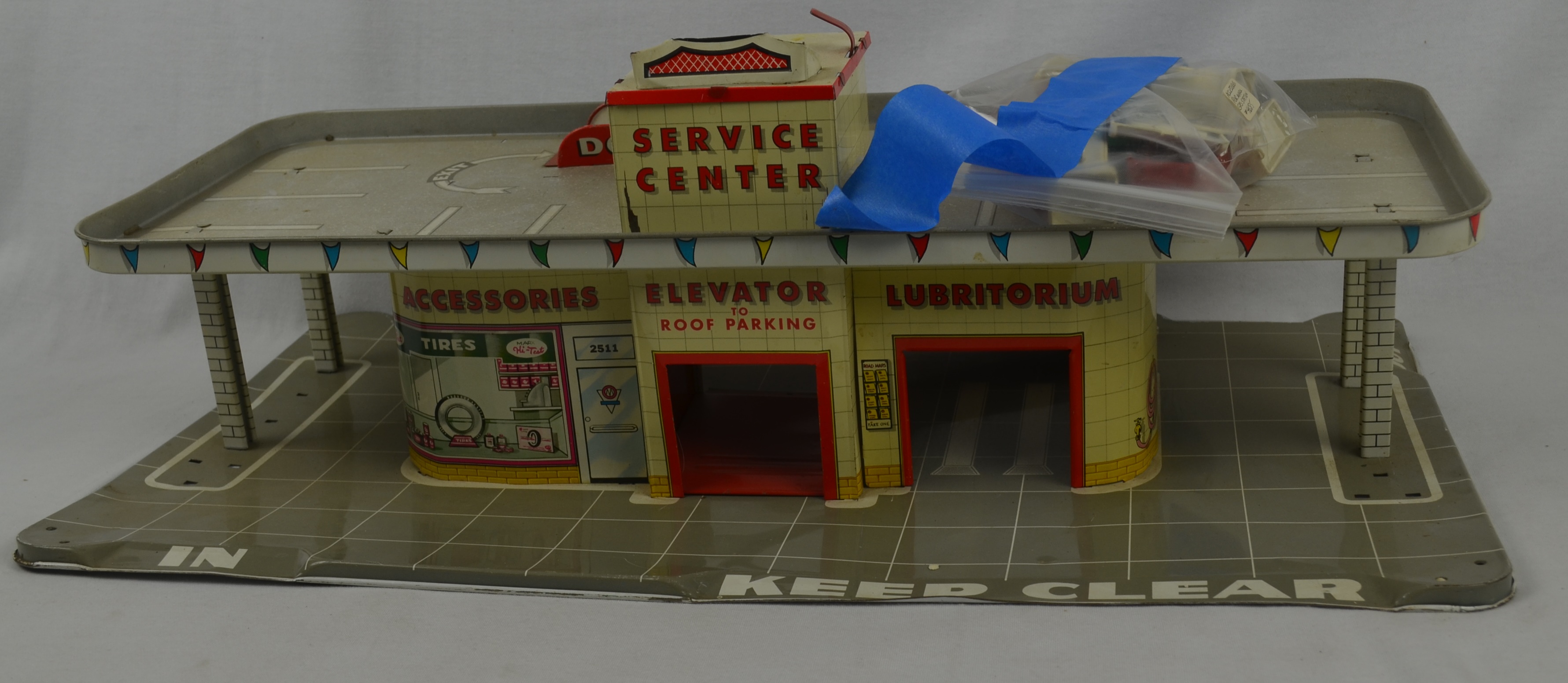 Vintage Toy Gas Station 76