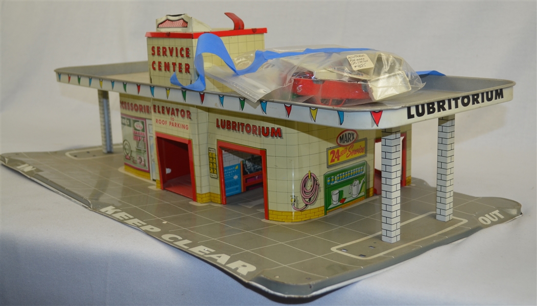 Vintage Toy Gas Station 34