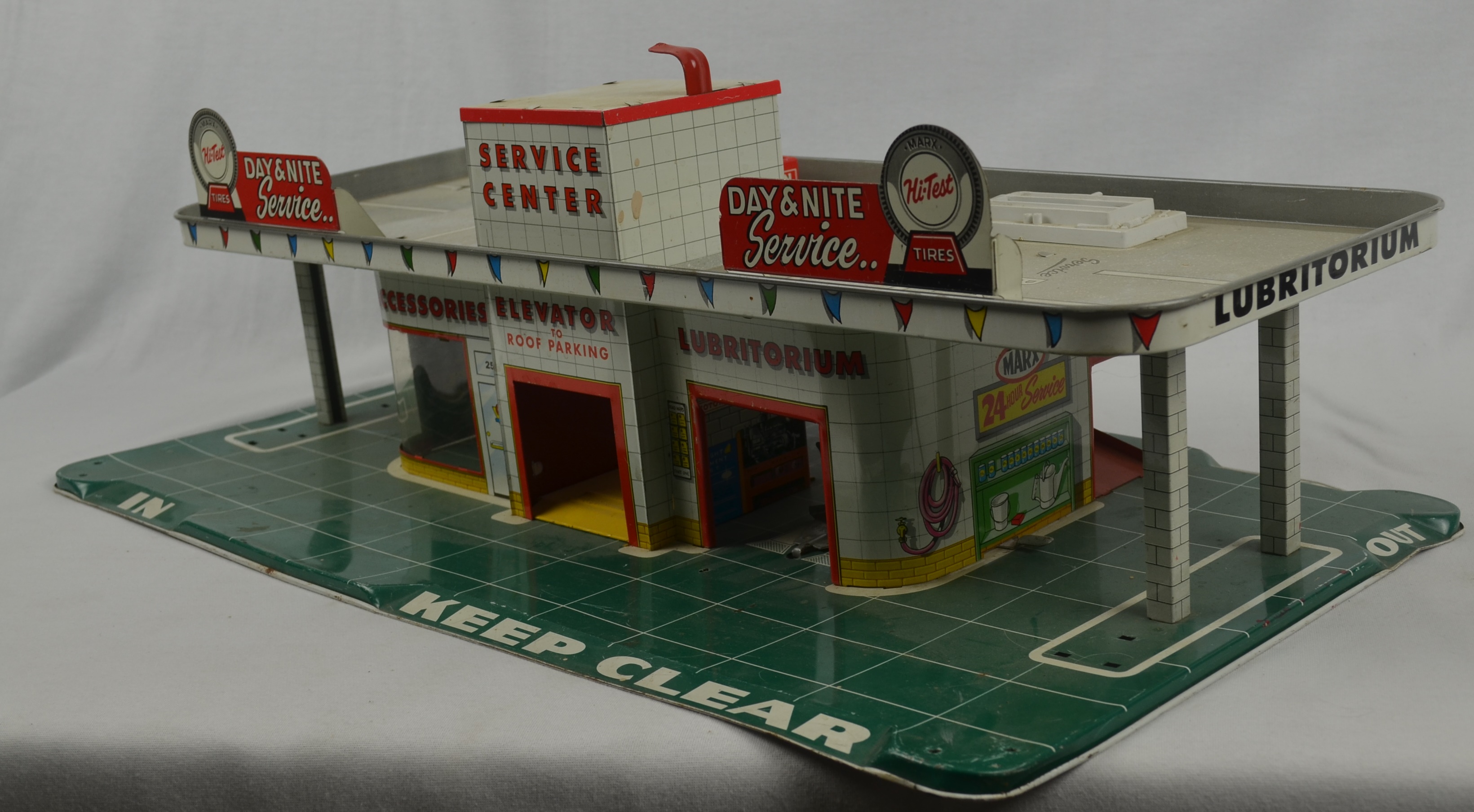 Vintage Toy Gas Station 42
