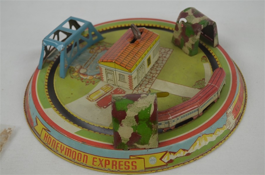Marx Vintage 1926 Honeymoon Express Wind-Up Toy Train
