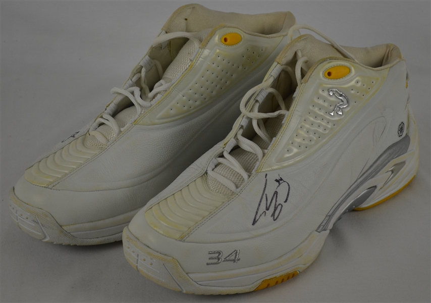 Shaquille ONeal Los Angeles Lakers Professional Model Shoes w/Heavy Use