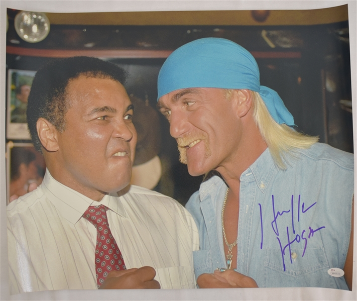 Hulk Hogan Autographed 16x20 Photo
