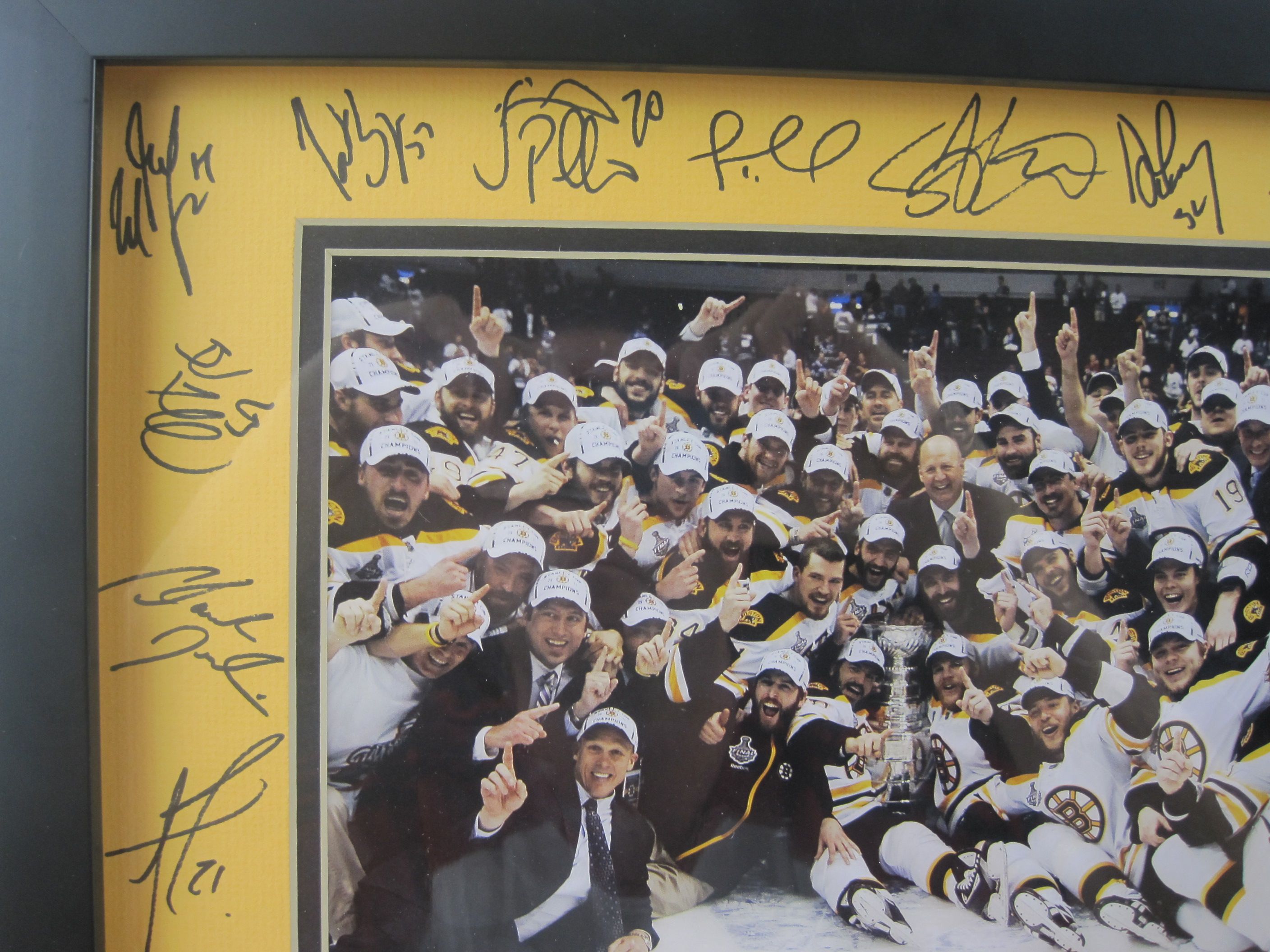 Boston Bruins 2011 Champions 10th Anniversary 18x24 Serigraph