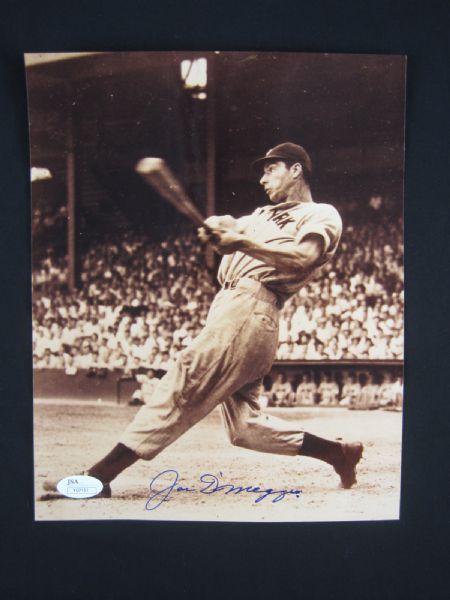Joe DiMaggio Autographed 8x10 Photo
