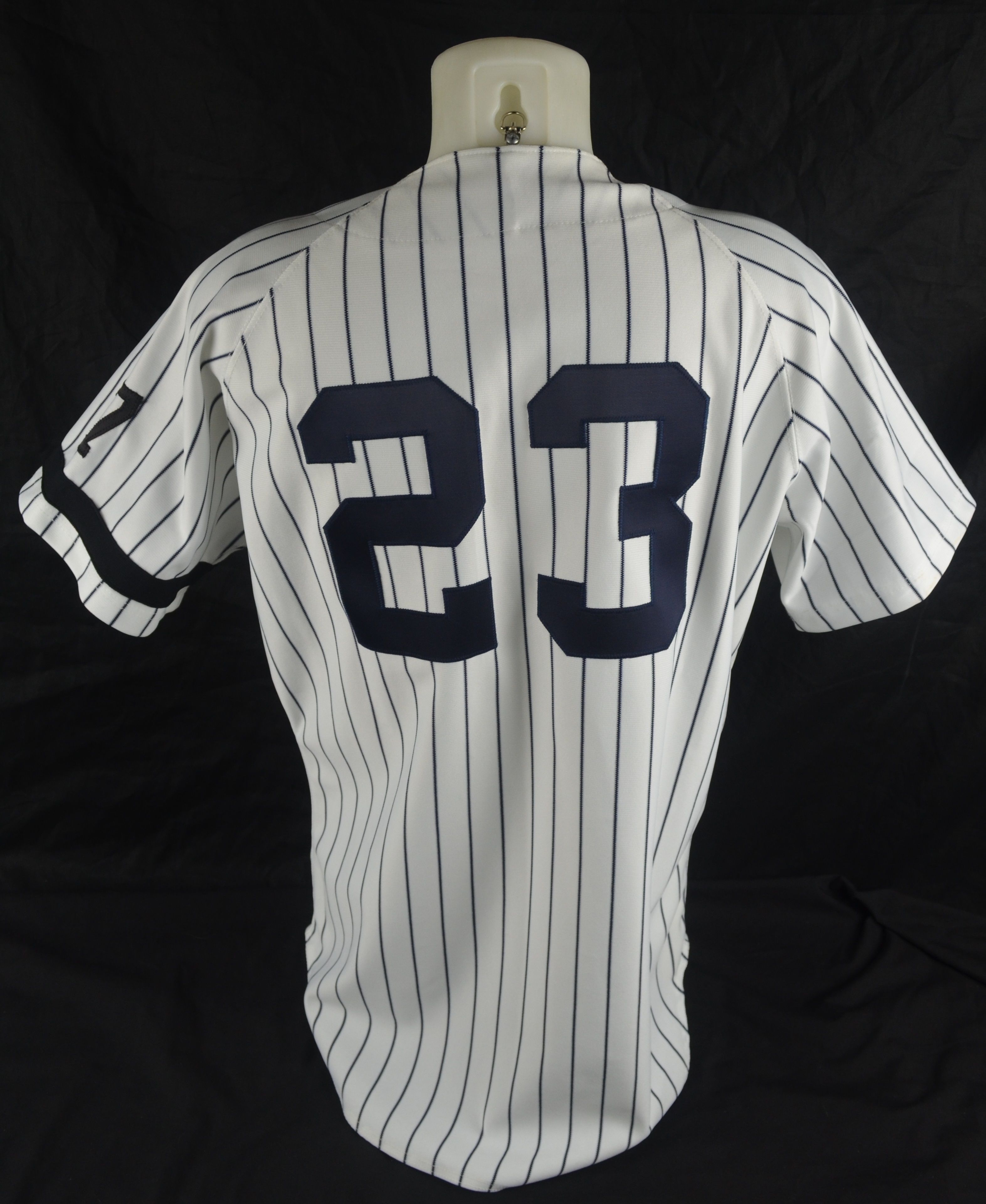 Sold at Auction: DON MATTINGLY Signed New York Yankees Jersey with