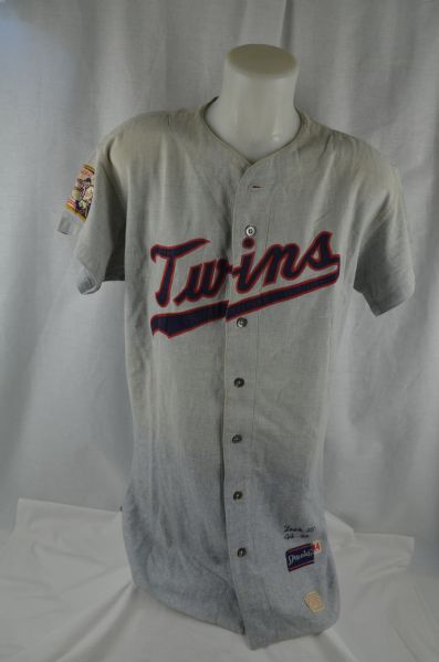 Al Worthington 1969 Minnesota Twins Professional Model Flannel Jersey w/Heavy Use