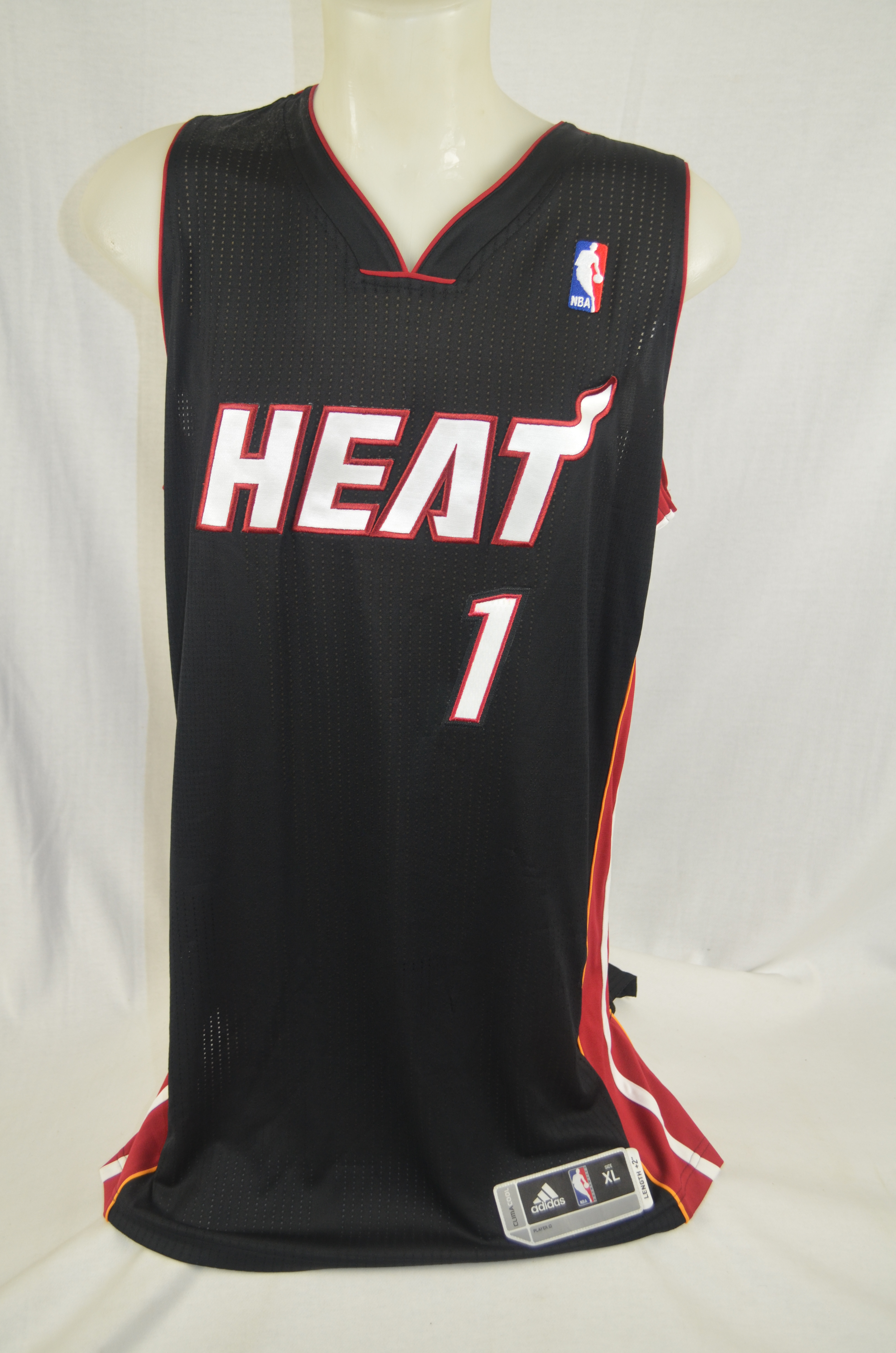 chris bosh autographed jersey