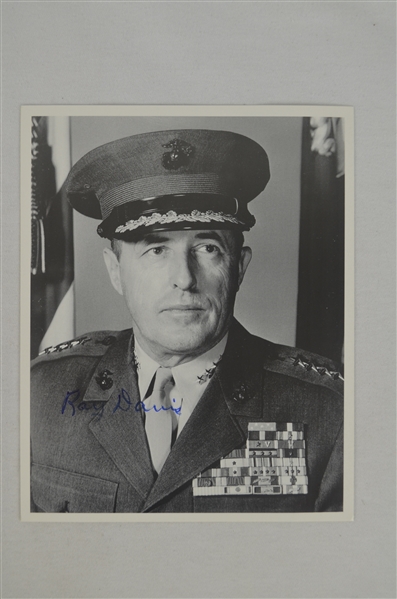 Ray Davis Autographed 8x10 Photo