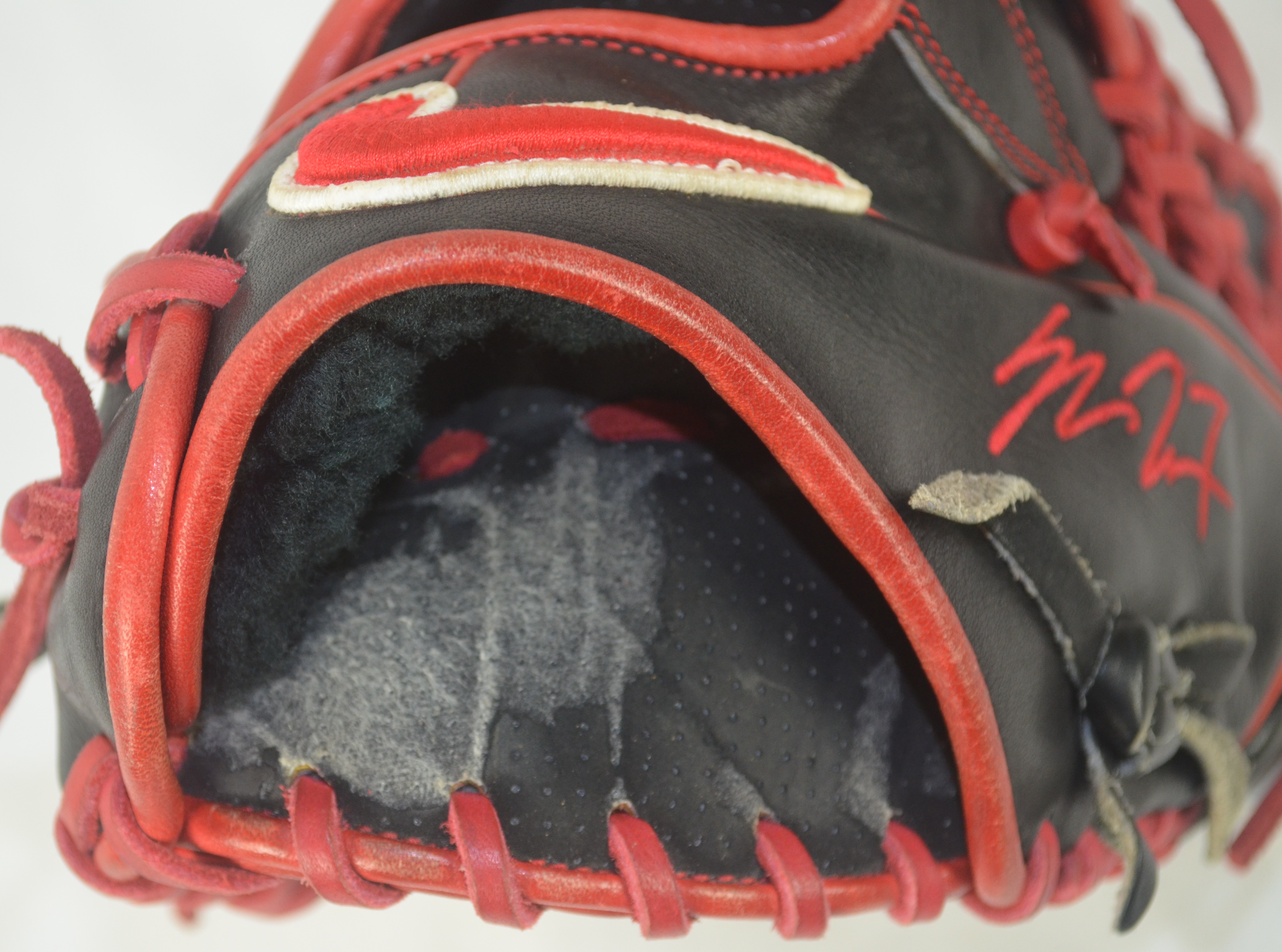 mike trout nike glove