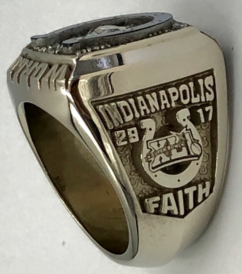 Sold at Auction: Indianapolis Colts 2006 Championship Ring.
