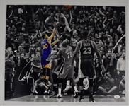 Steph Curry Autographed 16x20 Photo JSA