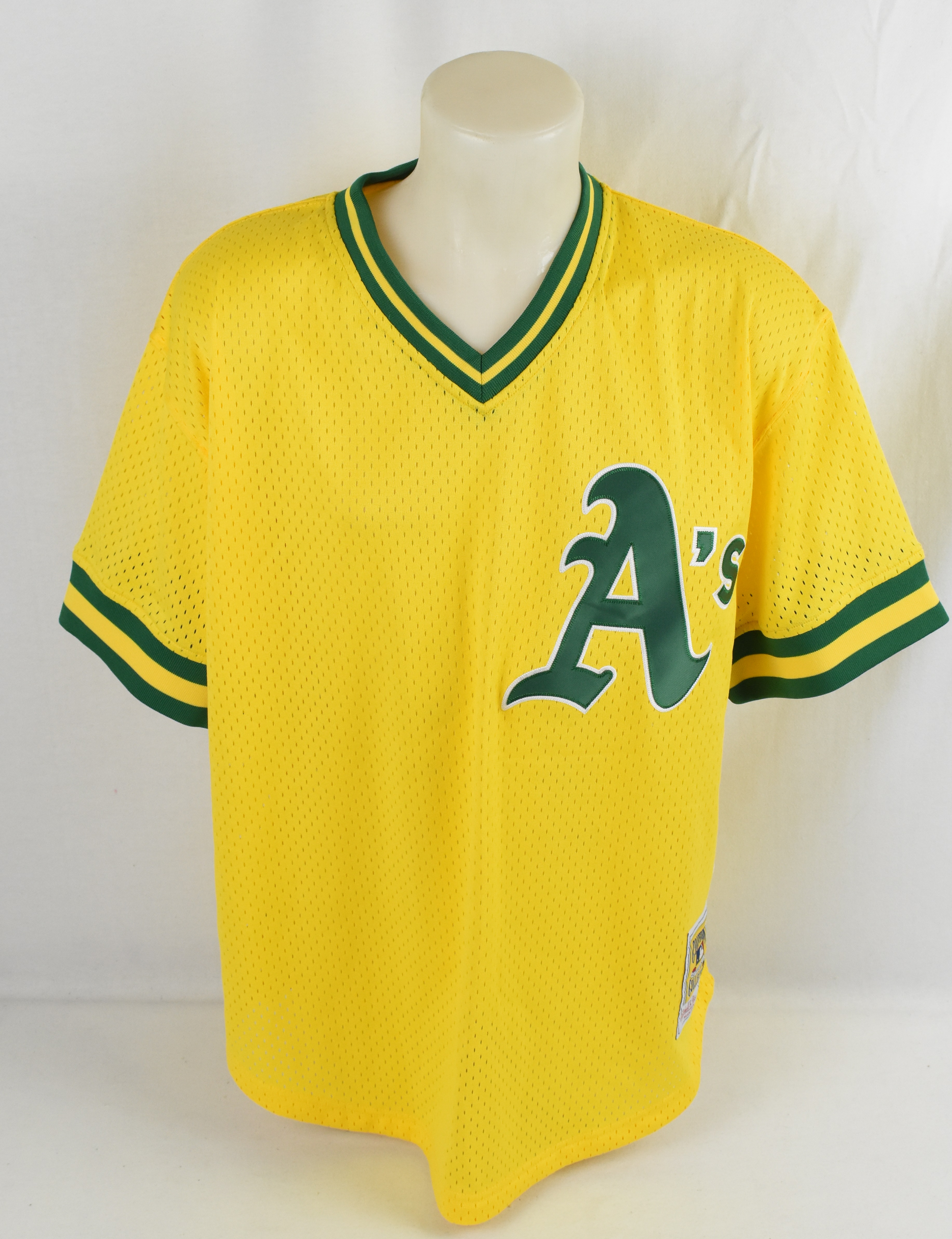 Lot Detail - Rickey Henderson Oakland A's Mitchell & Ness Jersey