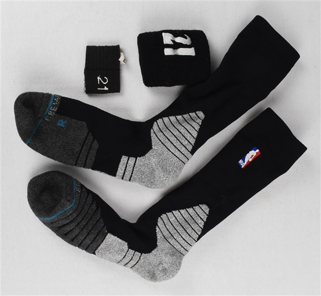 Kevin Garnett Minnesota Timberwolves Game Used Wrist Band Socks & Finger Band