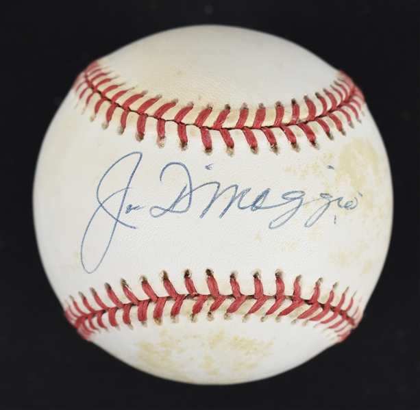 Joe DiMaggio Autographed Baseball PSA/DNA