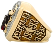 Michael Jordan 1992-93 Chicago Bulls NBA World Championship 10k Gold 3-Peat Ring