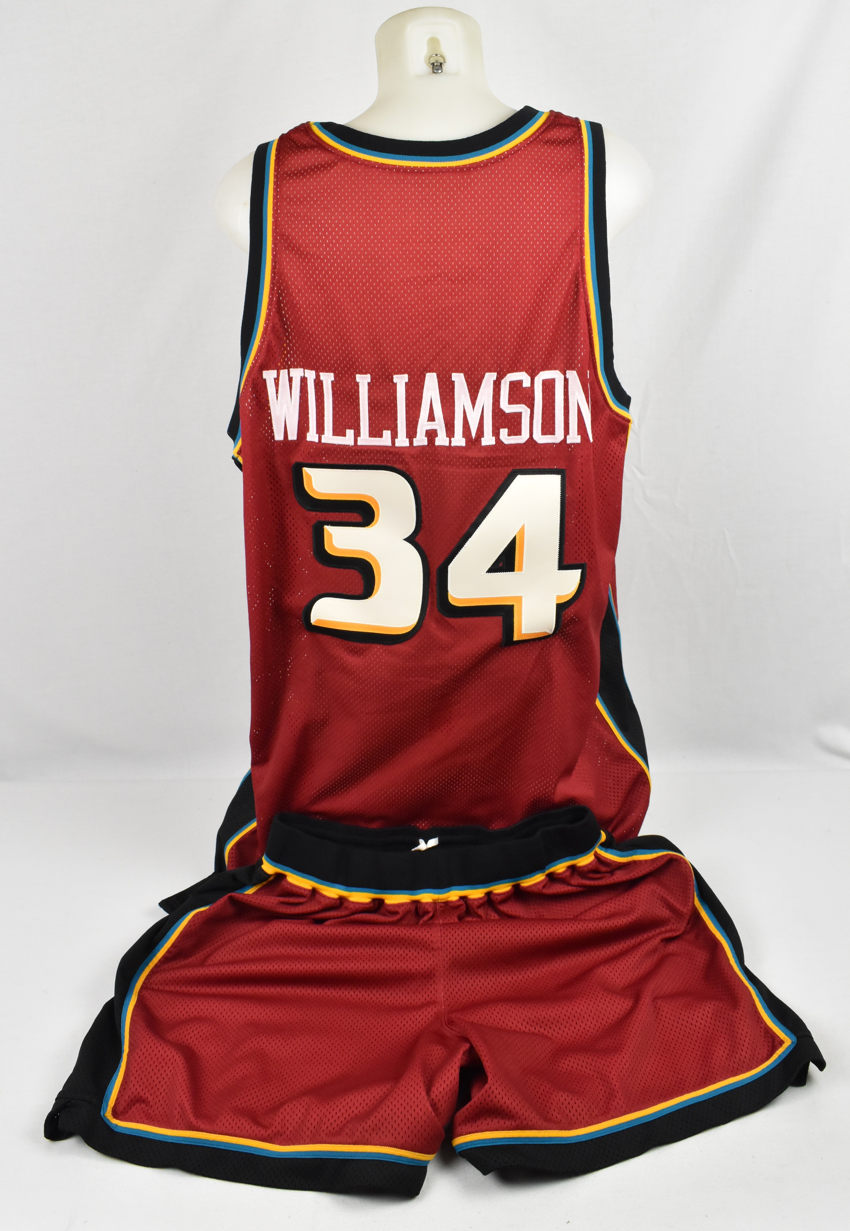 detroit pistons 2000 jersey
