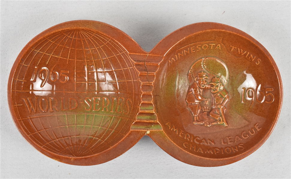 Minnesota Twins 1965 Red Wing Double Ash Tray