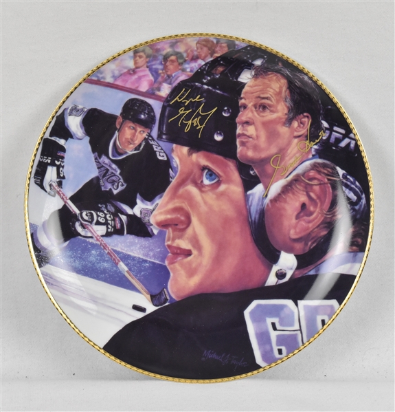 Wayne Gretzky & Gordie Howe Autographed Limited Edition Plate