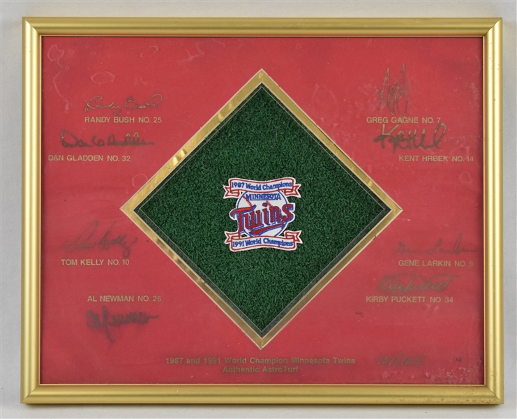 Minnesota Twins 1991 Limited Edition Turf Display w/8 Signatures Including Kirby Puckett #107/125