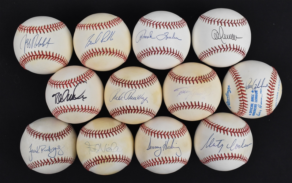 Minnesota Twins Lot of 12 Autographed Baseballs w/Frank Viola Ron Gardenhire & Al Newman