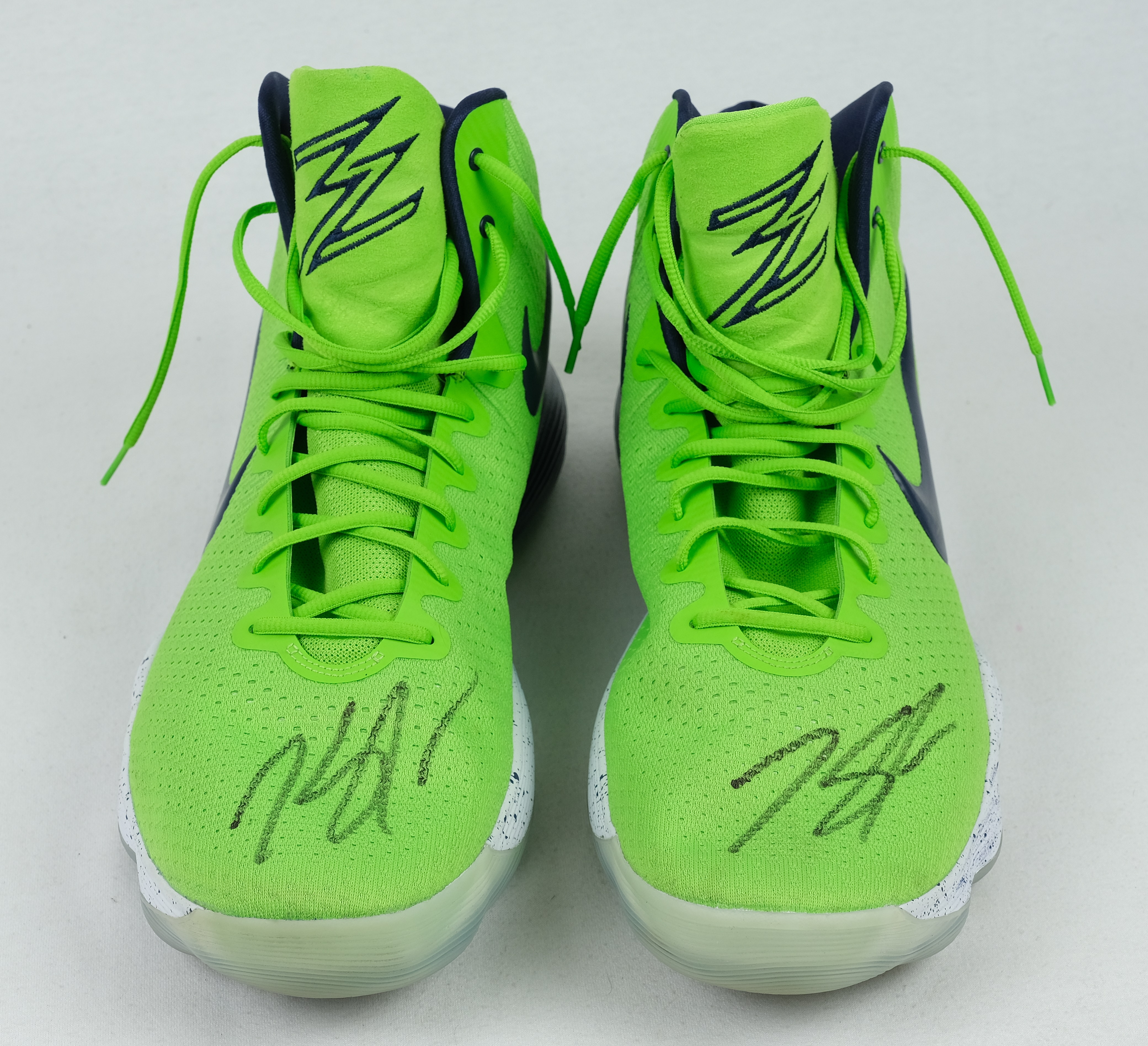 tifón gastar Inferior Lot Detail - Karl-Anthony Towns Minnesota Timberwolves Game Used &  Autographed Shoes JSA