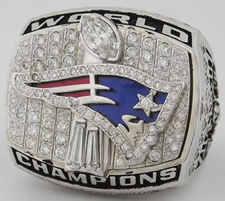 New England Patriots Super Bowl XXXVI Championship 14K Gold & Diamond Ring