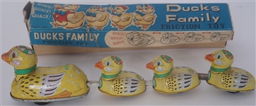 Vintage Ducks Family Friction Toy w/Original Box