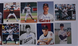 Lot of 13 Autographed Minnesota Twins Photos + 1 Autographed Magazine Beckett