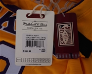 Kobe Bryant Autographed 1999-00 Mitchell & Ness Lakers NBA Finals Jersey PSA/DNA & Beckett