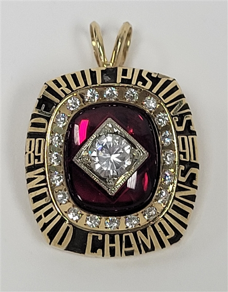 Detroit Pistons 1990 NBA Champions Ring Top Pendant - Brooch Balfour 10K Gold CZs