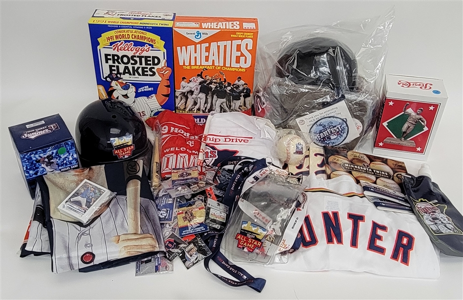 Minnesota Twins Stadium Giveaway Collection w/ Puckett Pepsi Statue
