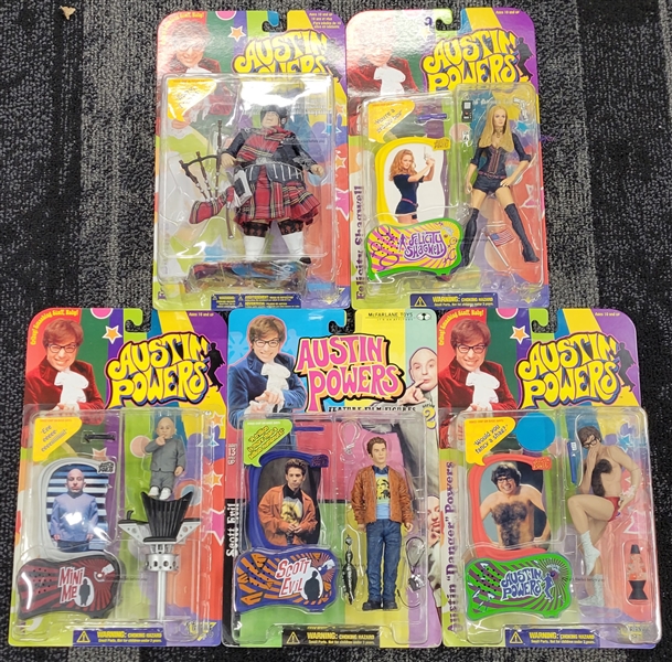 Lot of 5 "Austin Powers" Action Figures