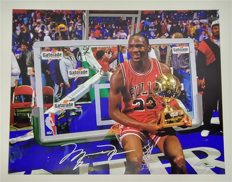 Michael Jordan Autographed 16x20 Photo UDA