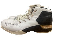 Kobe Bryant 2002-03 Los Angeles Lakers Game Used Shoes Photo Matched w/ Sports Investors Authentication *Only Known Photo Matched Air Jordan's*